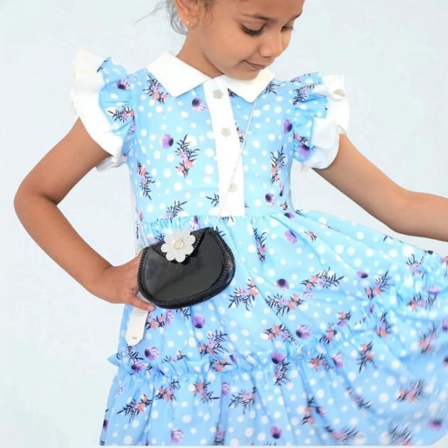 Mavi beyaz çiçekli elbise